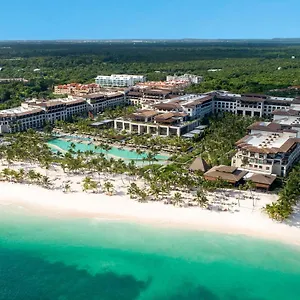 Resort Lopesan Costa Bavaro Resort, & Casino